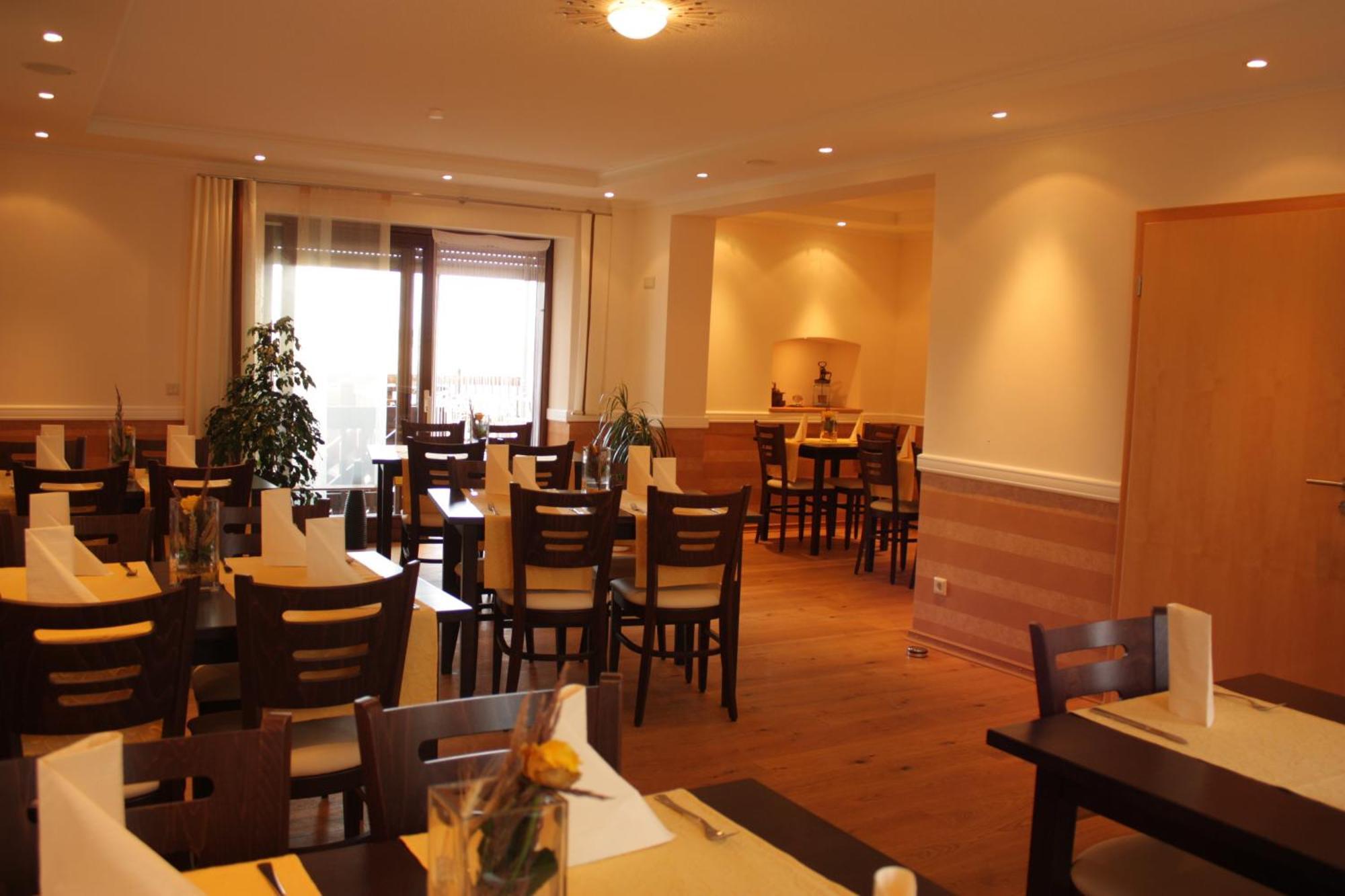 Landhotel Osswald Kirchheim am Ries Esterno foto