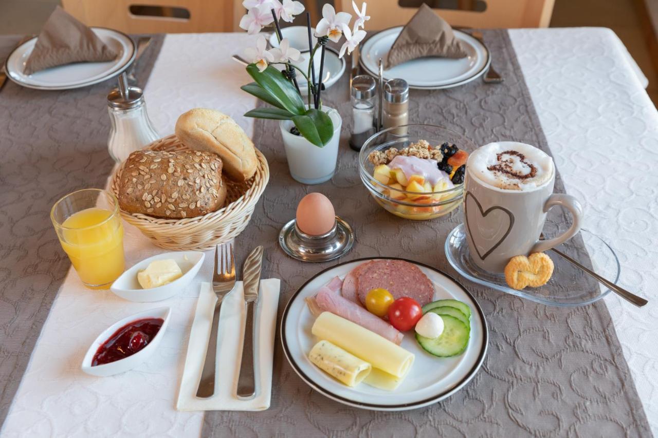 Landhotel Osswald Kirchheim am Ries Esterno foto